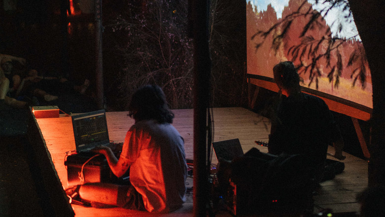 кадр из фильма From Salt to Soil