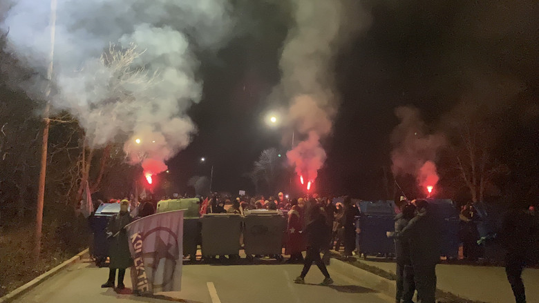 кадр из фильма 19 MART: ÜNİVERSİTE AYAKTA