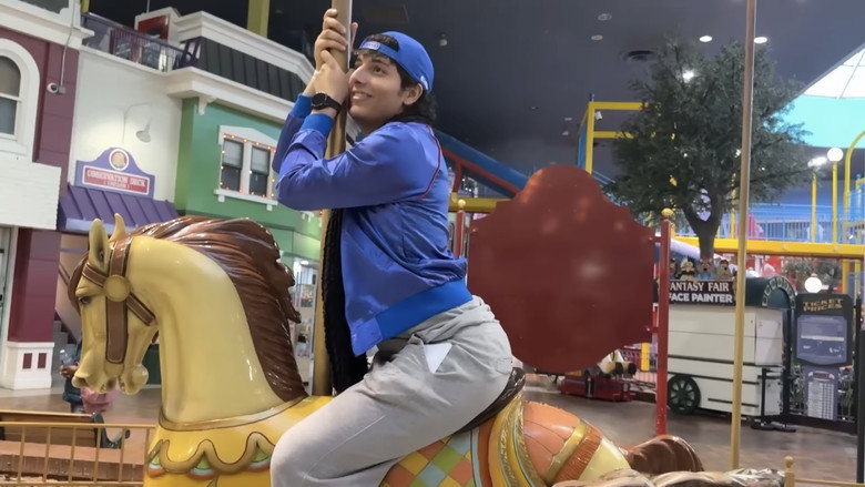 кадр из фильма The Mall of Mystery