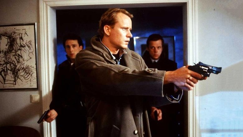 кадр из фильма Täcknamn Coq Rouge