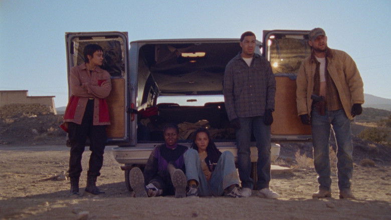 кадр из фильма Как взорвать трубопровод