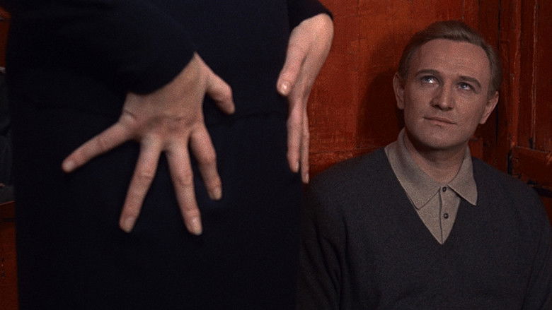 кадр из фильма Красная пустыня