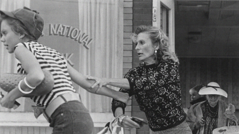 кадр из фильма Сумасшедшая мамаша