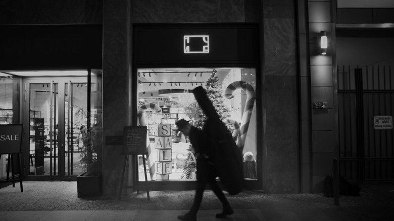 кадр из фильма In a Sentimental Mood