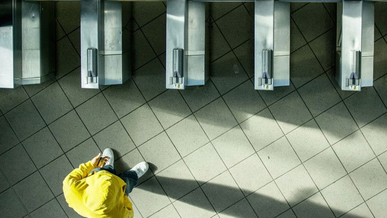 кадр из фильма Mr. Yellow Sweatshirt