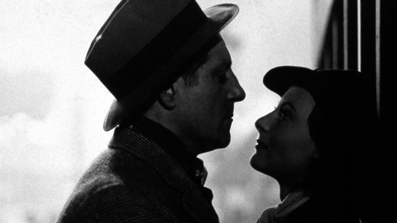 кадр из фильма Набережная туманов