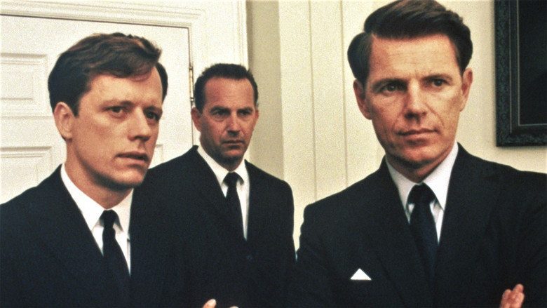 кадр из фильма Тринадцать дней