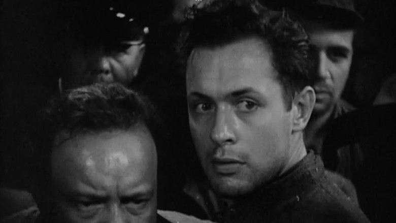 кадр из фильма Казенный дом