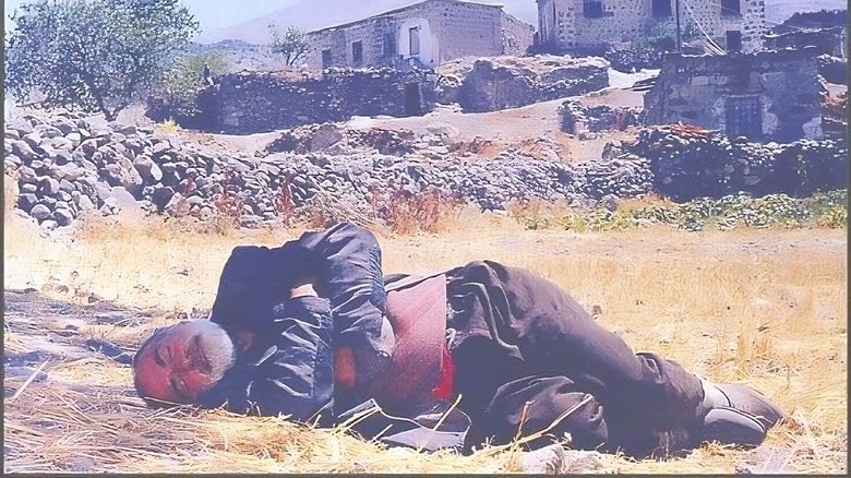 кадр из фильма Ax