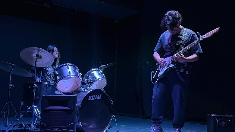 кадр из фильма Weyes