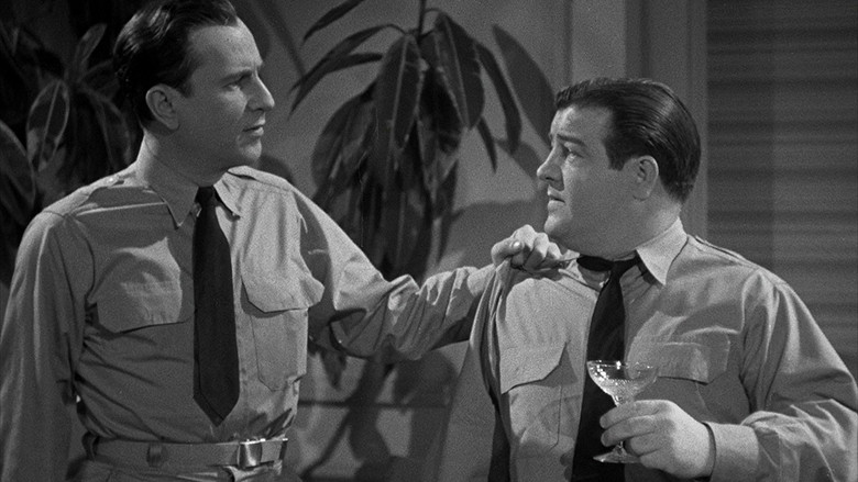 кадр из фильма Pardon My Sarong