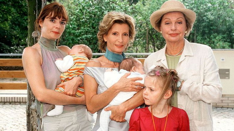 кадр из фильма Das Weibernest