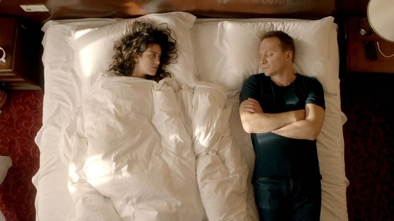 кадр из фильма Слоны могут играть в футбол