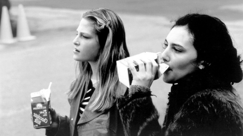 кадр из фильма New Waterford Girl