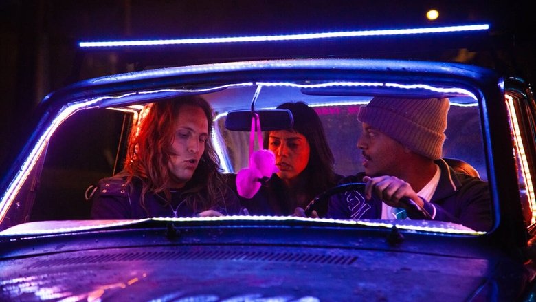 кадр из фильма Coração de Neon