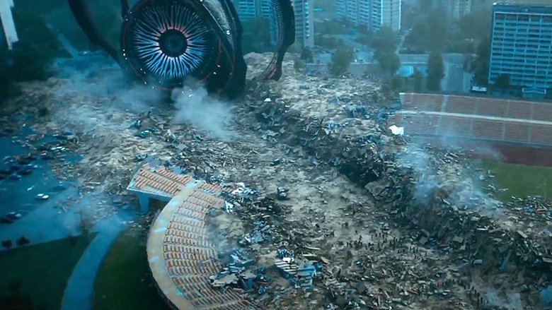 кадр из фильма Притяжение