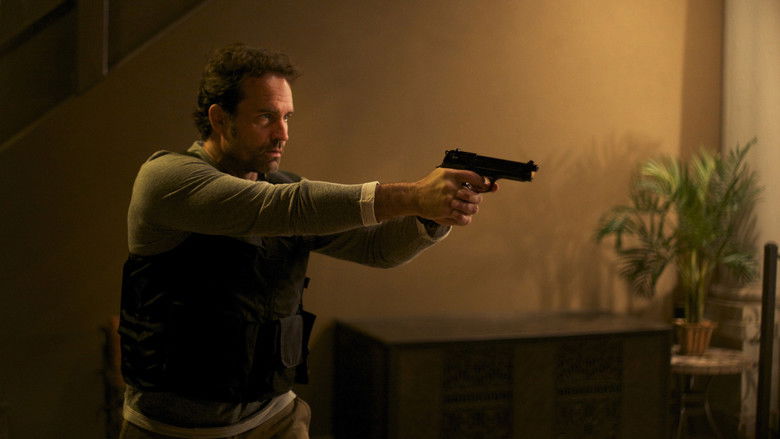 кадр из фильма Изгой