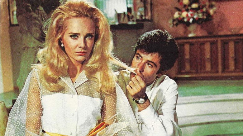 кадр из фильма The Big Cube