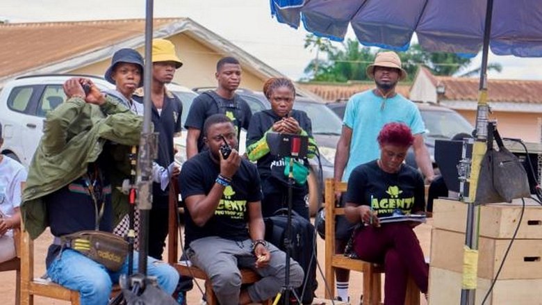 кадр из фильма Agents Un Peu Trop Secrets