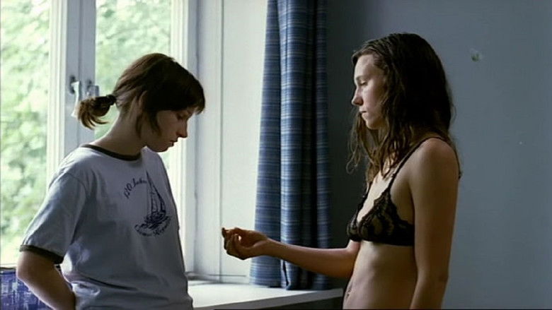 кадр из фильма Призраки