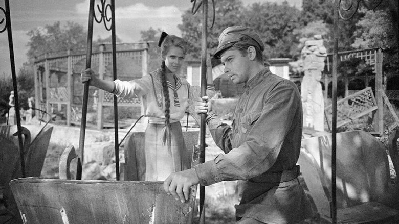 кадр из фильма Сотрудник ЧК