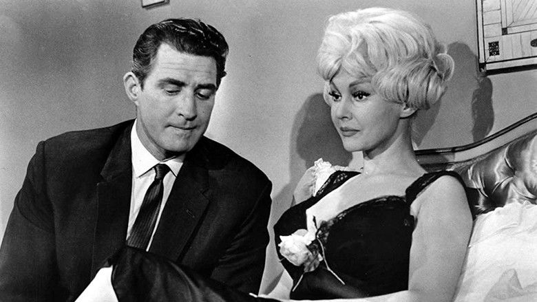 кадр из фильма Three Blondes In His Life