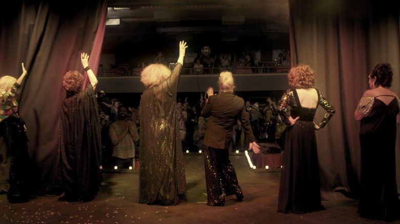 кадр из фильма Divinas Divas