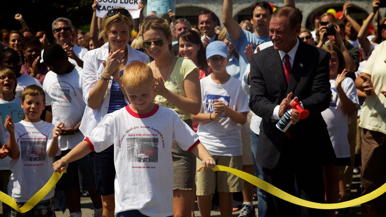 кадр из фильма Little Red Wagon