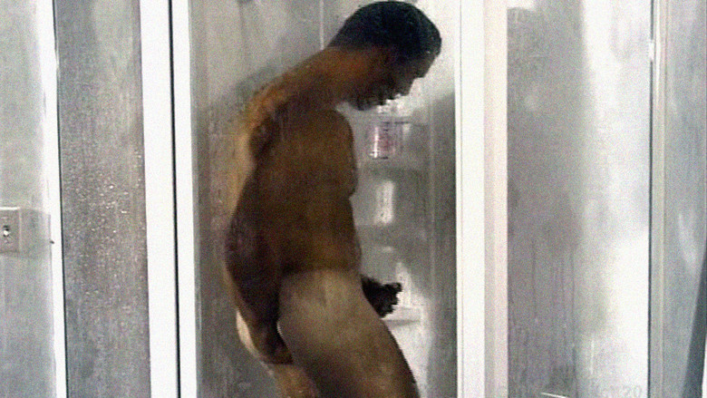 кадр из фильма White Walls