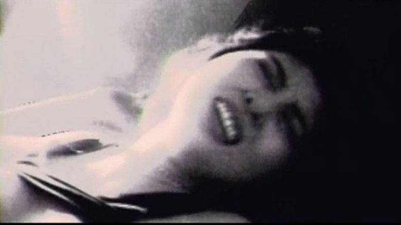 кадр из фильма 監禁逃亡 淫らな呪い