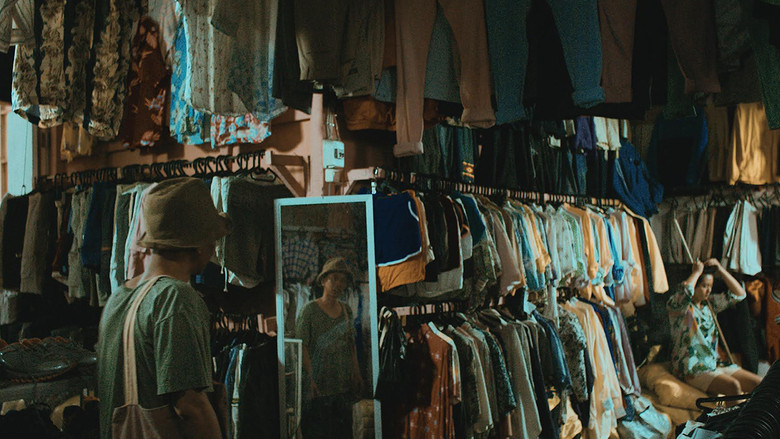 кадр из фильма Istirahatlah Kata-Kata