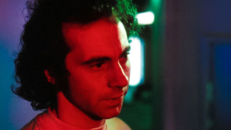 кадр из фильма Во власти идола