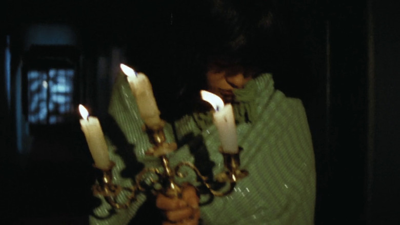 кадр из фильма 女地獄　森は濡れた