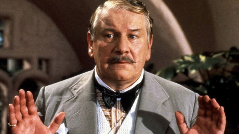 кадр из фильма Зло под солнцем