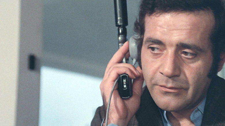 кадр из фильма Пусть звучит этот вальс