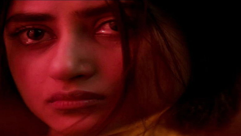 кадр из фильма Мама