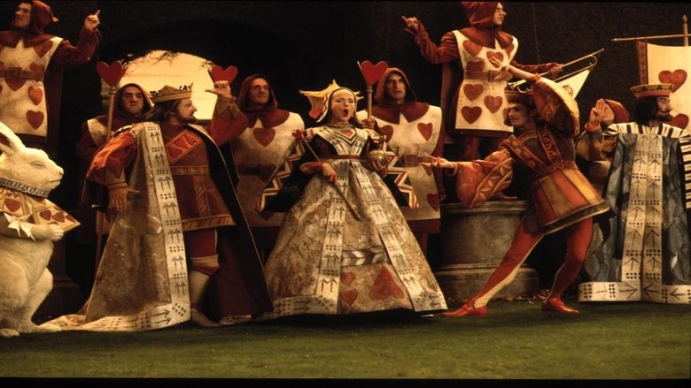 кадр из фильма Алиса в стране чудес