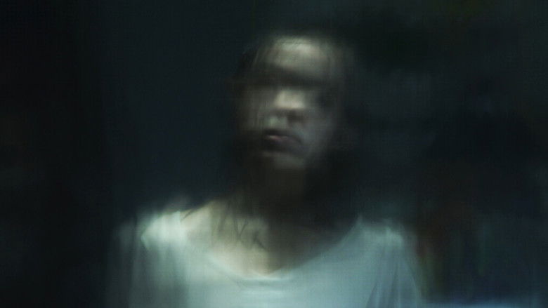 кадр из фильма Junior