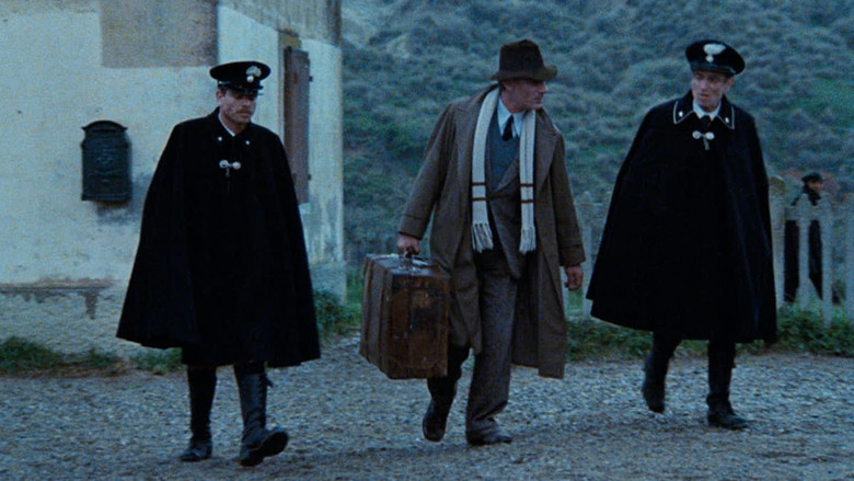 кадр из фильма Христос остановился в Эболи