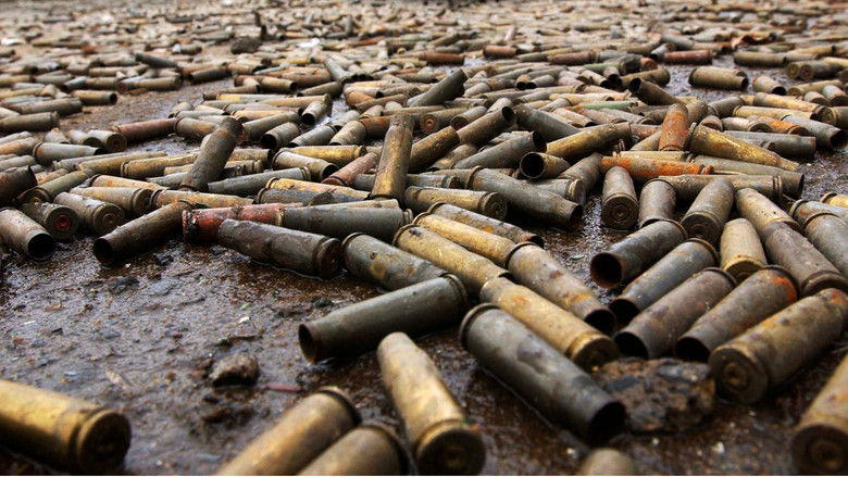 кадр из фильма Оружейный барон