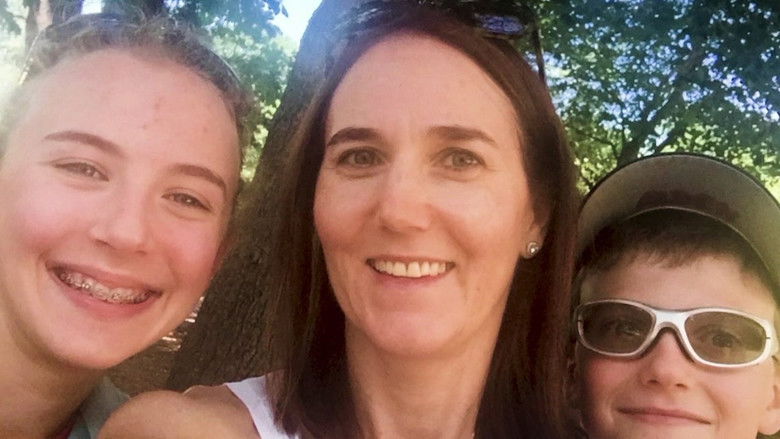 кадр из фильма We Hear You