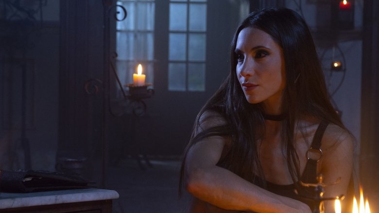 кадр из фильма Уиджа. Проклятое зеркало