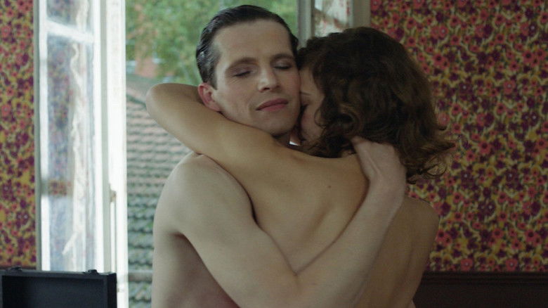 кадр из фильма Наши сумасшедшие годы