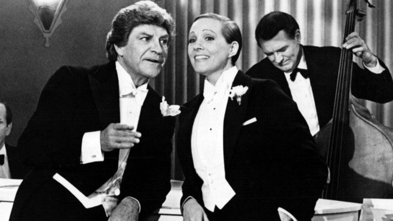 кадр из фильма Виктор/Виктория