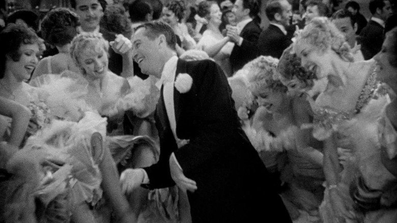 кадр из фильма Веселая вдова