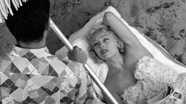 кадр из фильма The Phantom from 10,000 Leagues