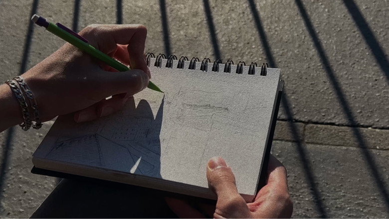 кадр из фильма The Dreamy Sketcher