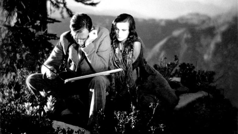 кадр из фильма Голубой свет