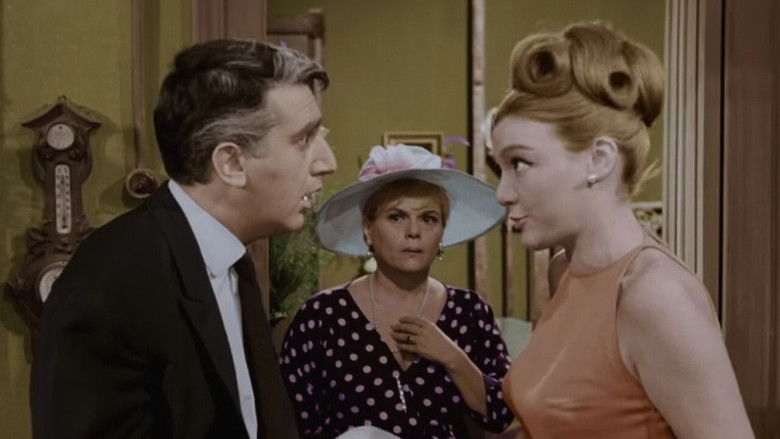 кадр из фильма Η Δε Γυνή Να Φοβήται Τον Άνδρα