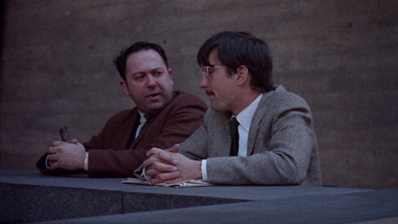 кадр из фильма Приветствия